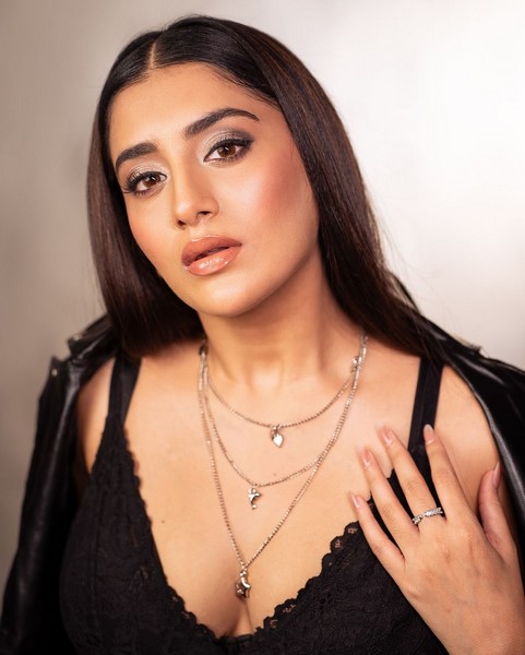 Rashi singh is captivating with her beauty in funny poses-Actressrashi, Premkumarrashi, Raashi Singh, Rashi, Rashi Shingh, Rashi Singh, Rashisingh, Rashi Singh Hot, Singh Rashi Photos,Spicy Hot Pics,Images,High Resolution WallPapers Download